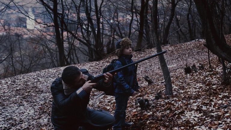 نقد فیلم آر ام ان (RMN) | جدال با مهاجران