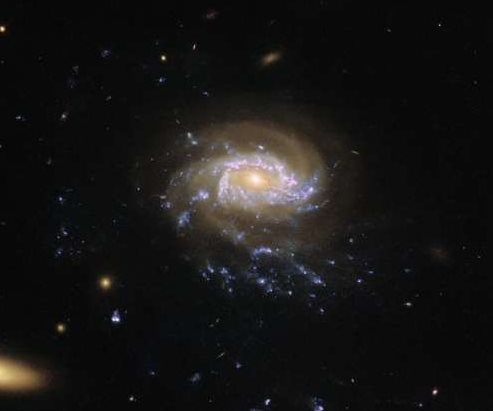 عکس هابل از هیولای دریایی کهکشانی JO201