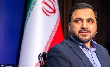 آب پاکی زارع پور روی دست اینستاگرام و واتساپ!
