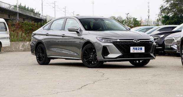 این خودروی چینی با یک باک ۱۳۰۰ کیلومتر راه میرود/ عکس