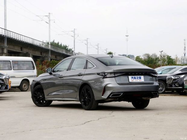 خودرو هیبریدی Chery Arrizo 8 PHEV