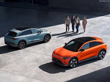 تولد فرزند جدید بنز و جیلی در چین/ اولین کوپه اسپرت و کاربردی دنیا / عکس