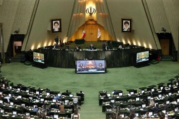 جزای نقدی برای ارسالکننده محتوای مستهجن به زنان