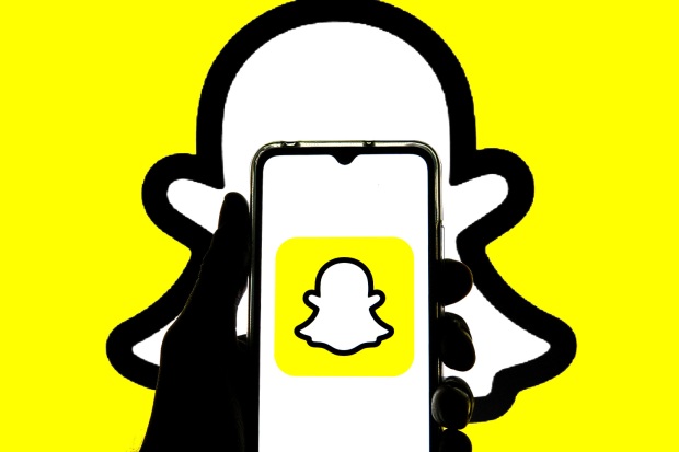 روحی سفید در پسزمینهای زر رنگ؛ چه معنایی پشت لوگو اسنپچت است؟