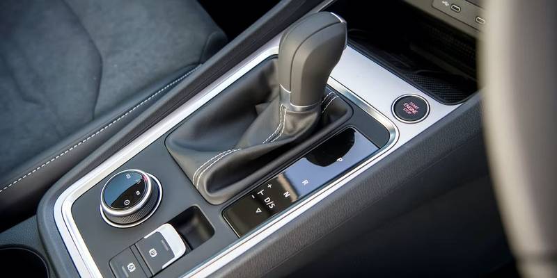 خودرو شاسی بلند سئات آتکا خودروسازان راین