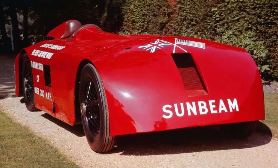 نام و قیافه عجیب اولین ماشین هزار اسبی جهان / عکس