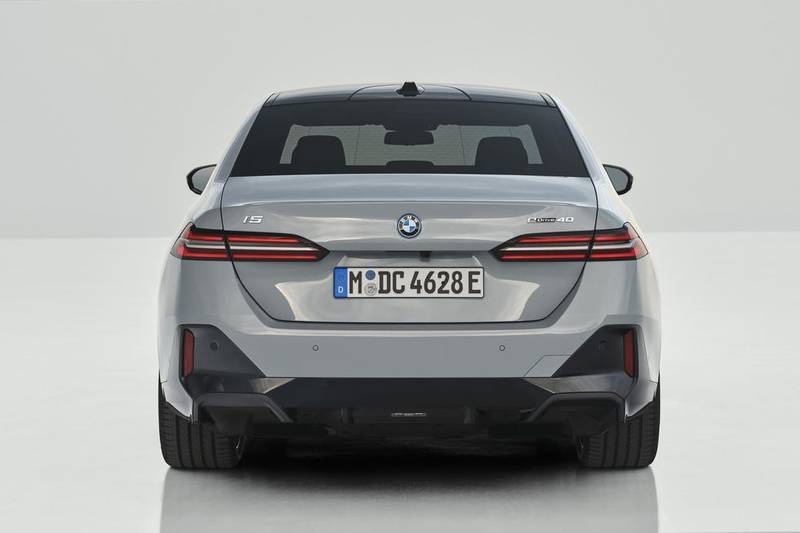 خودرو برقی BMW سری 5 مدل 2024