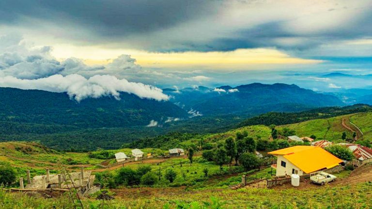 این روستا روی ابرها است