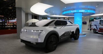 این پیکاپ چینی از دل جنگ ستارگان آمده!/ عکس