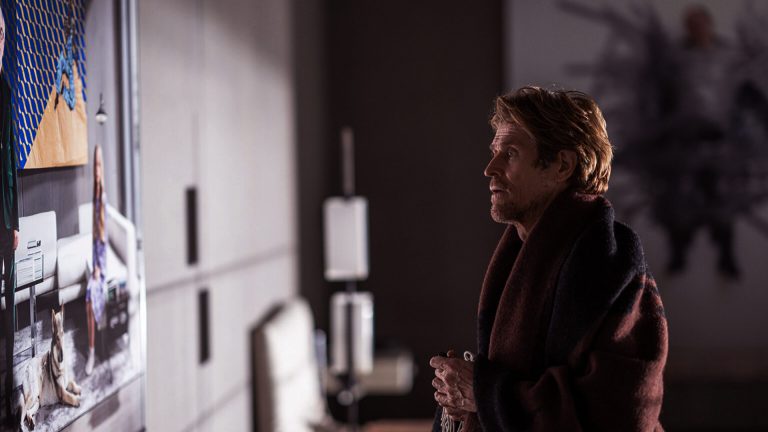 نقد فیلم درون (Inside) | سفری درونی برای بقا