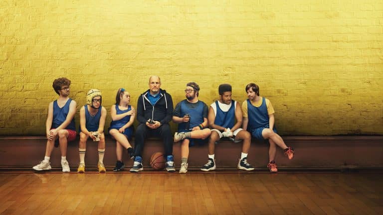 نقد فیلم قهرمانان (Champions) | وودی هارلسون در نقش مربی بسکتبال