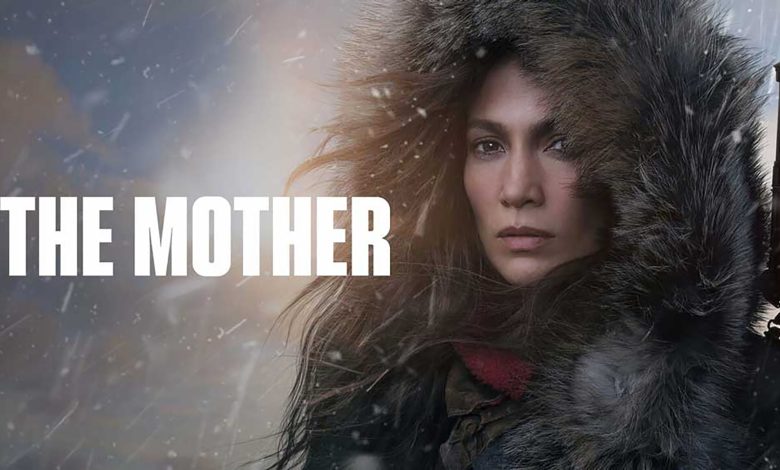 نقد فیلم مادر (The Mother) | فرشتهای با صلیبی بر
دوش