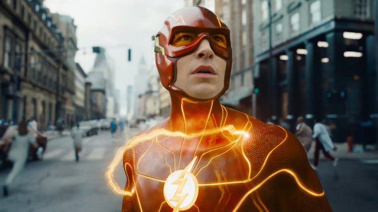 نمایش دو نسخه متفاوت فلش در تصویر جدید فیلم The
Flash