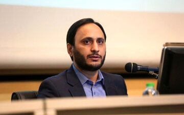 توجیه عجیب بهادری جهرمی درباره حضور مقامات در پلتفرم های فیلتر شده: همان طور که عده ای مجوز حمل اسلحه دارند…