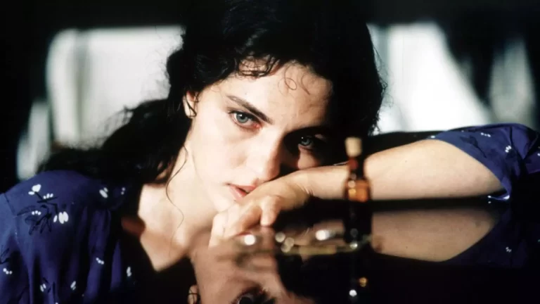 داستان فیلمی که با ترانه‌اش خودکشی کردند!؟ | یکشنبه
غم‌انگیز