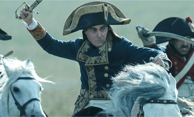سفر واکین فینیکس با کشتی بزرگ در تیزر فیلم Napoleon