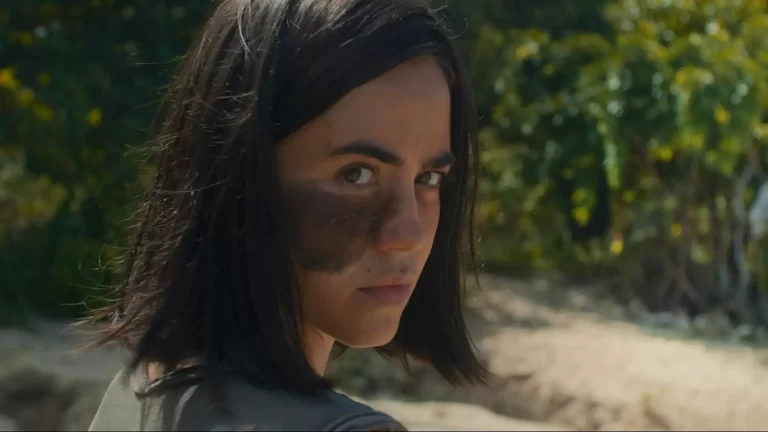 نقد فیلم اینفلوئنسر (Influencer) | دختری با لکهای
سیاه