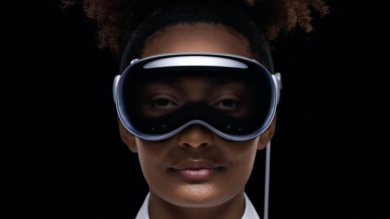 هدست واقعیت ترکیبی ویژن پرو معرفی شد؛ ترکیب واقعیت مجازی و
واقعیت افزوده