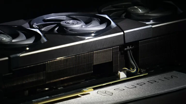 استفاده از کانکتورهای برق بهبود یافته انویدیا برای کارت
گرافیک RTX 4070