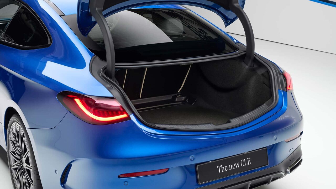 تلفیق چند مدل خودرو در جدیدترین محصول مرسدسبنز/عکس