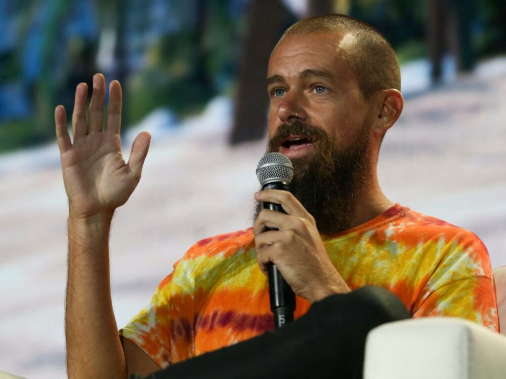 خودروی پرنده میخواستیم، ولی کپی توییتر نصیبمان شد