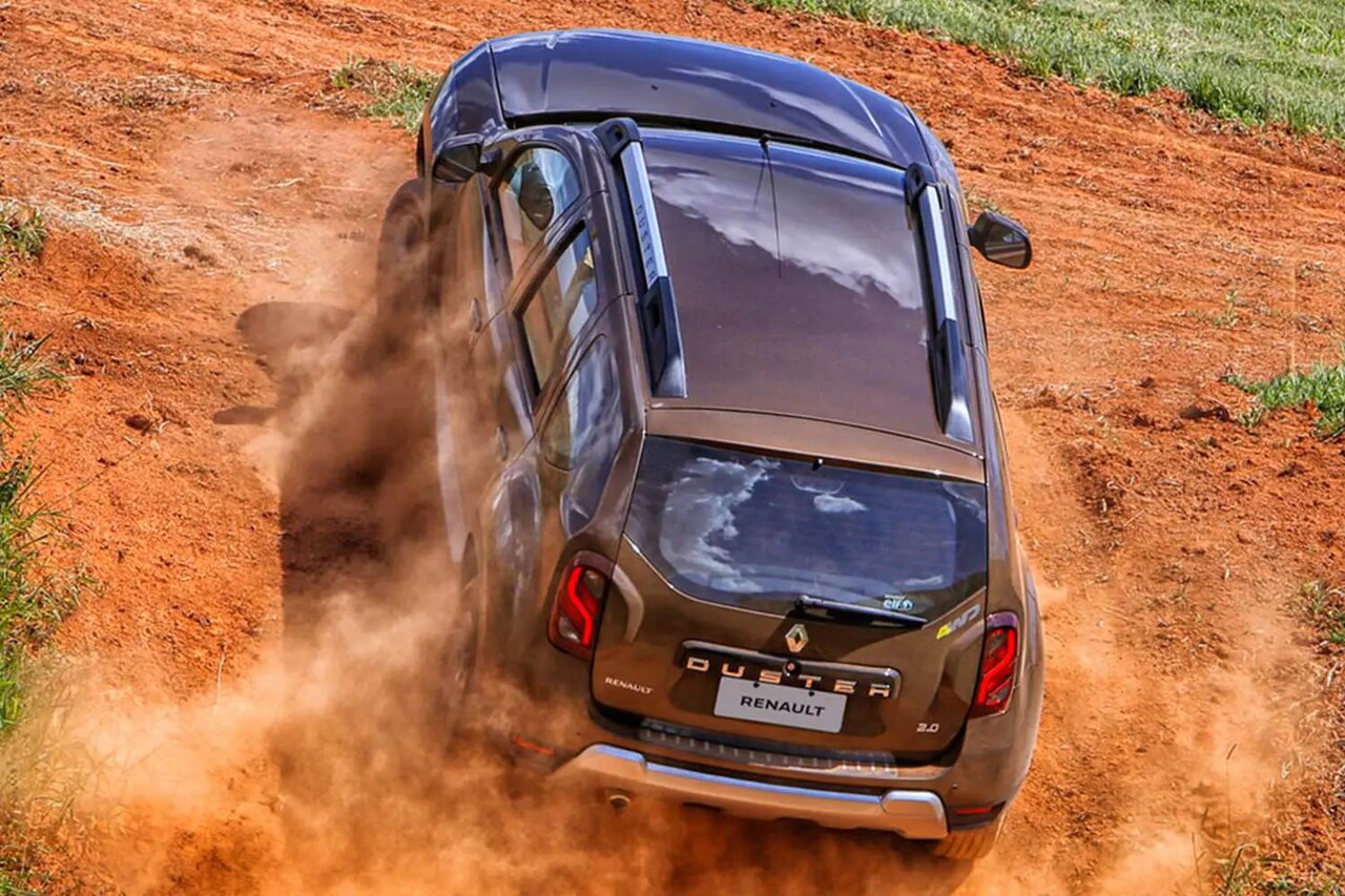 لباس جذابیت بر تن رنو داستر، کراساور محبوب آفرودی/ عکس