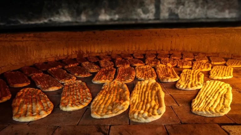 بنیاد وکلا: در کنار تنورهای نانوایی