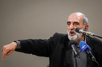 حمله تند دوباره حسین شریعتمداری به مالکان اسنپ، تپسی، دیجی کالا و… / سرمایه شان برای جاسوسهاست و بچه انقلابی ها را گول زدند!