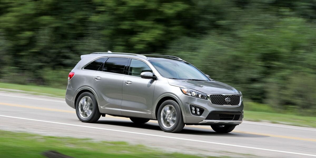 منطق عجیب قیمت خودروهای «لوکس» بازار ایران!/ عکس