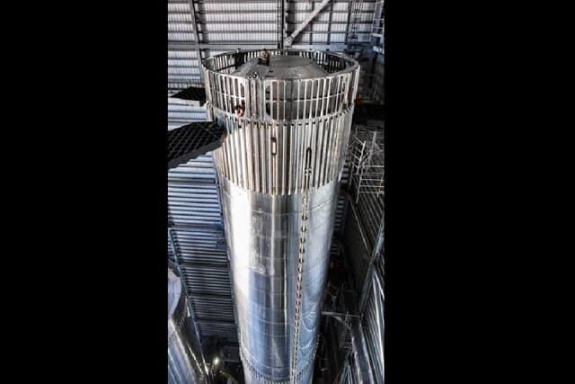 رونمایی از موتور جدید بزرگترین موشک جهان / عکس