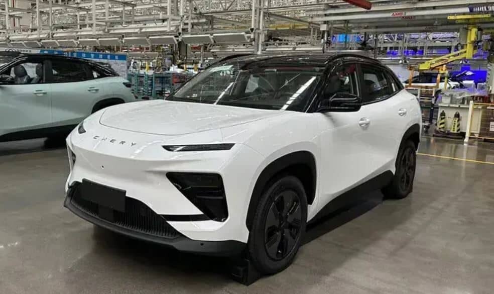 چری از کراساور برقی جدید خود پرده برداشت/معرفی چری eQ۷/عکس