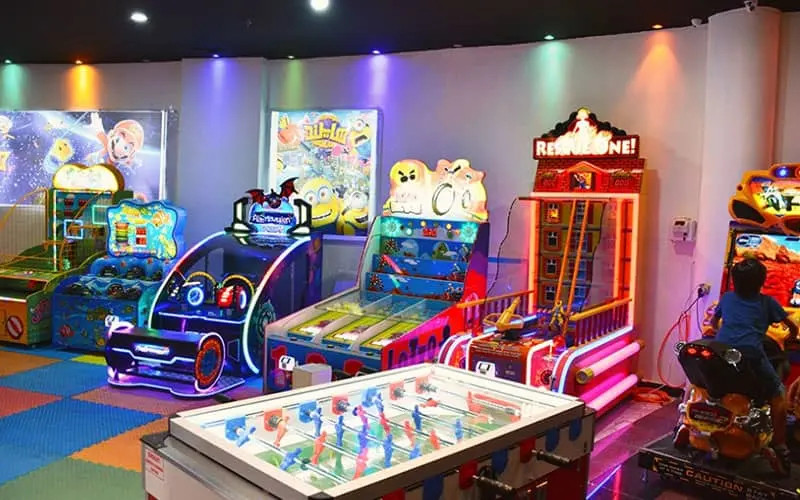 وسایل بازی در شهربازی سرپوشیده