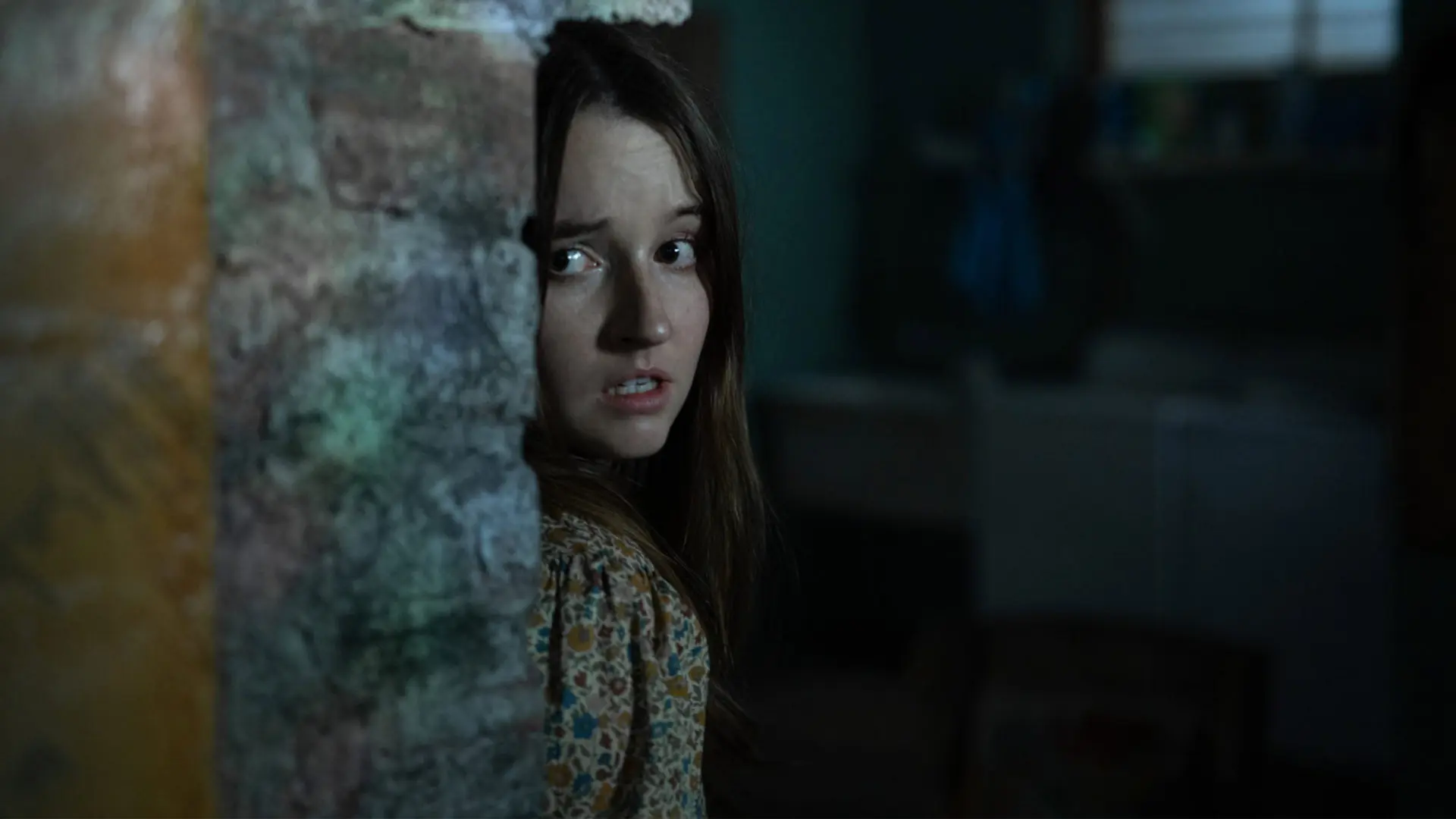 تلاش کیتلین دیور برای فرار از دست بیگانگان فضایی در تریلر
فیلم No One Will Save You