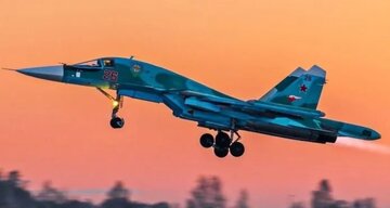 چرا پوشش عجیب جنگنده روسیه جنجالی شد؟/ عکس