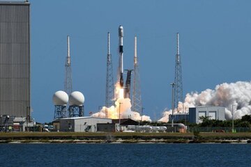 پرتاب ۲۲ ماهواره استارلینک با یک موشک/ هفتادمین ماموریت موفق اسپیس‌ایکس