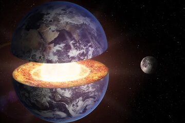 زمین سیاره دیگری را در اعماق خود پنهان کردهاست!
