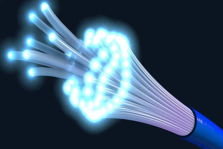 نقد پروژه فیبرنوری وزیر ارتباطات