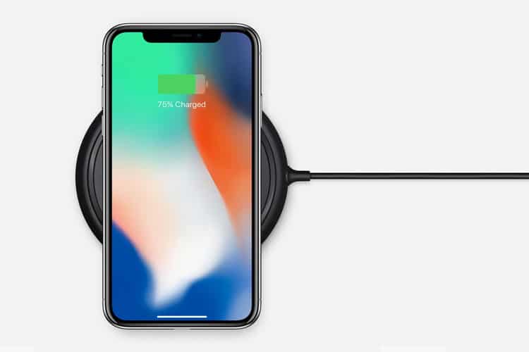 اشتباهی که باعث نابودی باتری هنگام شارژ آیفون می‌شود