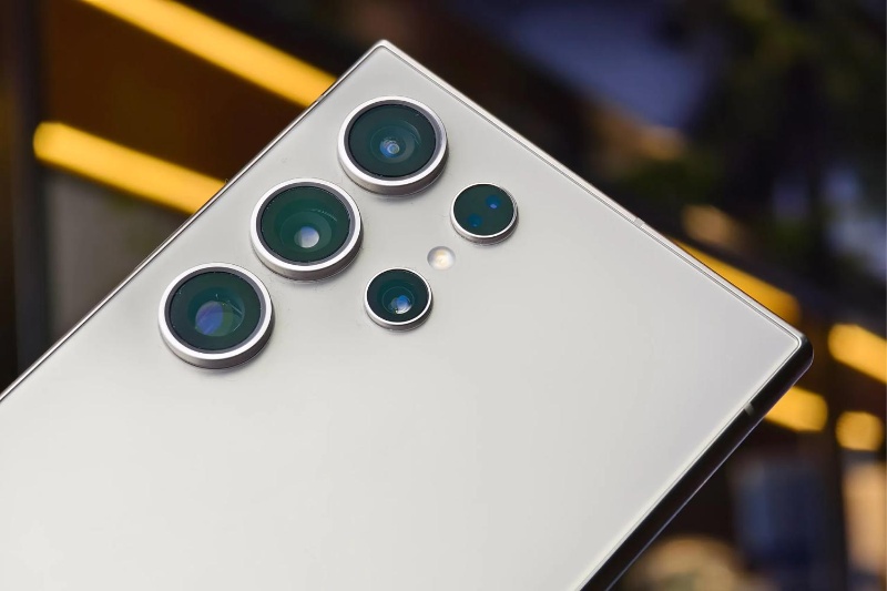 اولین نمونهعکس گلکسی S24 اولترا منتشر شد؛ قدرتنمایی پرچمدار ۲۰۲۴ سامسونگ