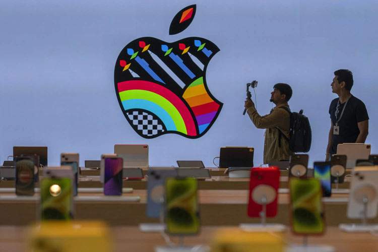 اپل قوانین اپ‌استور را تسهیل می‌کند