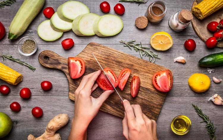 زنان گیاهخوار بیشتر با خطر عوارض بارداری مواجه میشوند