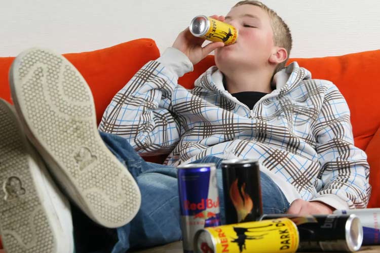 مصرف فقط یک نوشیدنی انرژیزا در ماه هم خواب را مختل میکند