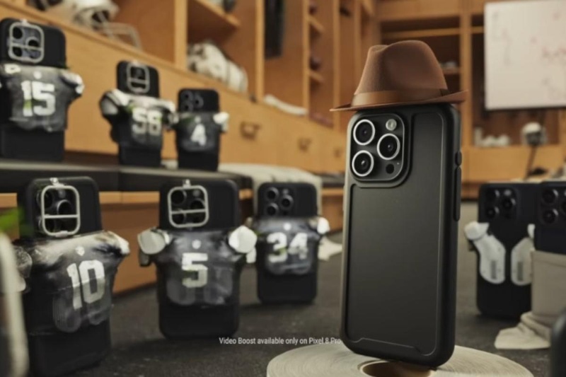 گوگل باز هم آیفون را دست‌مایه طنز کرد [تماشا کنید]
