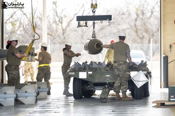 تصاویر بمب افکن‌ استراتژیک و بمب‌های یک تنی آمریکا پخش شد!