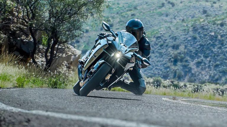 کاوازاکی نینجا؛ شاهکار دنیای موتورسیکلت‌ها!/ عکس