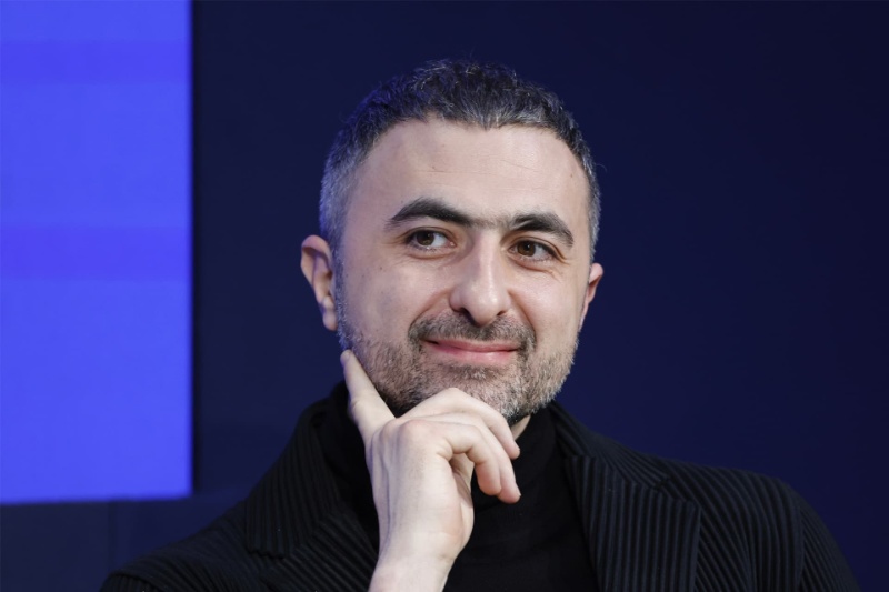 رهبر سابق هوش مصنوعی گوگل حالا مدیرعامل تیم Microsoft AI است