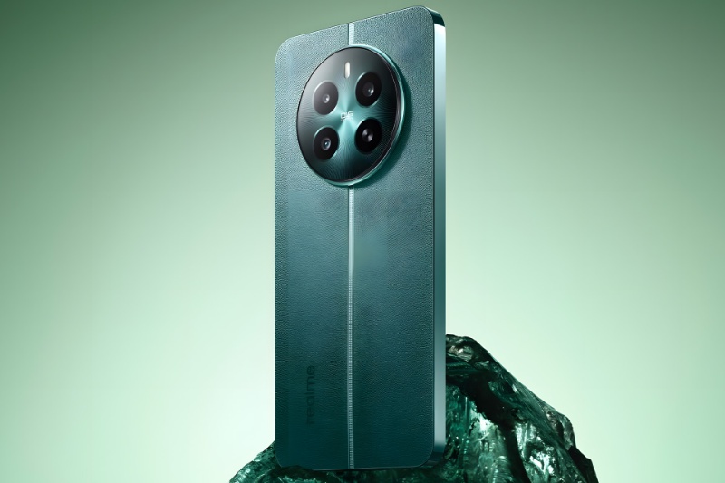 ریلمی ۱۲ پلاس از راه رسید؛ گوشی خوشقیمت با دوربین ۵۰ مگاپیکسلی و نمایشگر اولد