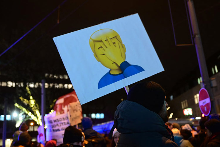 نمادهای ایموجی در چین معنای متفاوتی دارند