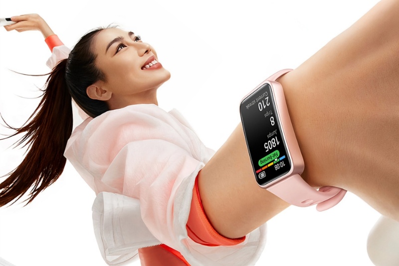 هواوی بند ۹ رونمایی شد؛ رقیب شیائومی بند با نمایشگر اولد و مقاومت دربرابر آب