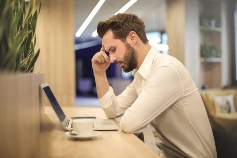چگونه می‌توانیم از فکر کردن بیش‌ازحد دست برداریم؟